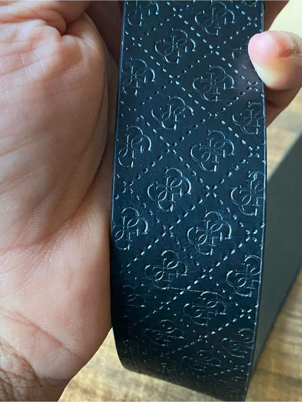 GG Textures Leather Belt, 32”